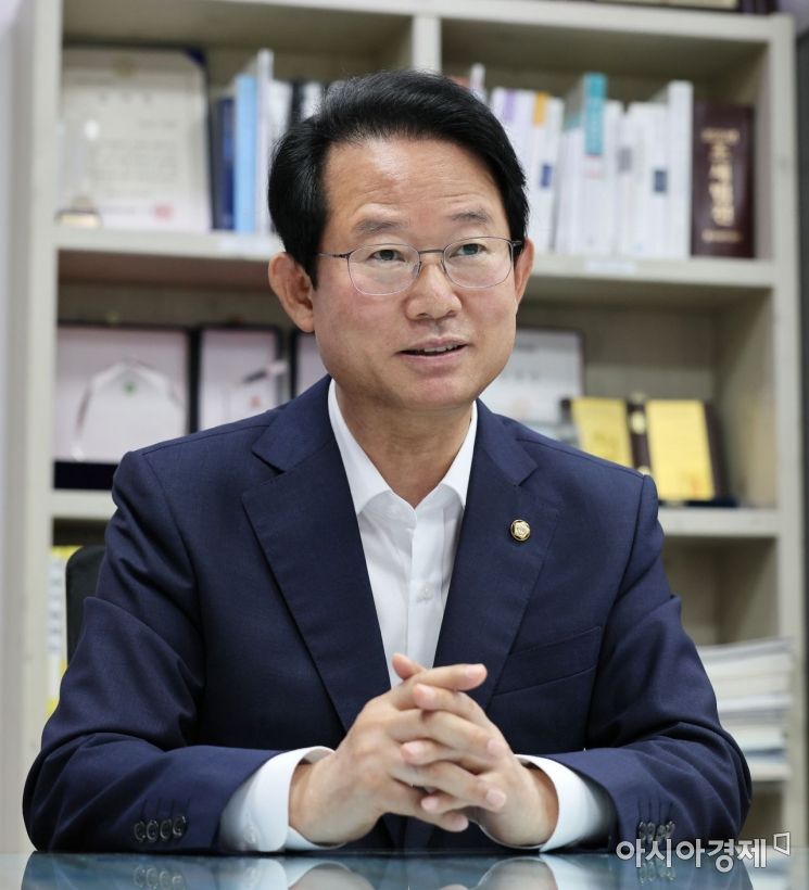 김진태 주장에 선 그은 與…류성걸 "레고랜드, 금융위기 촉발"