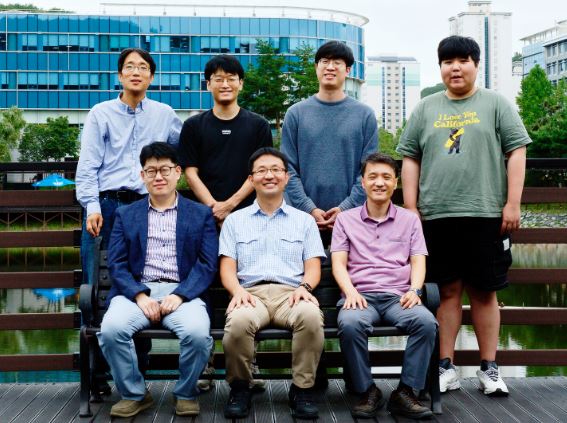 반도체 시대 끝? … 한국 물리학자들, 새로운 ‘다중 유전율’ 메모리 기술 세계 최초 개발