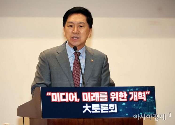 김기현은 왜 '여성 군사기본 교육' 공약 꺼냈나?