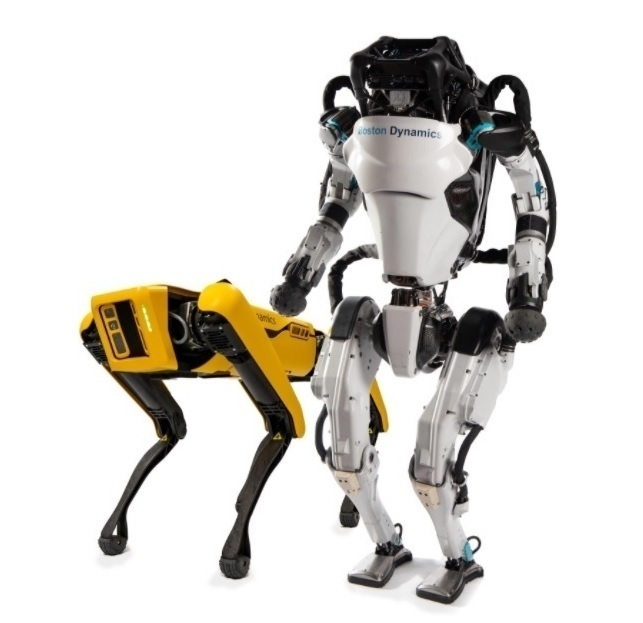 보스턴다이내믹스의 서비스 로봇인 '스팟'(왼쪽)과 휴머노이드 로봇 '아틀라스'.