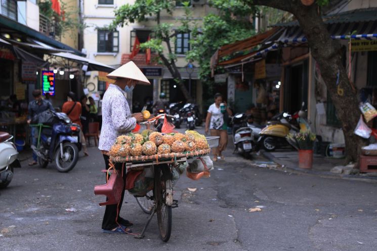 '탈세계화의 승자' 베트남, 나홀로 7%대 성장하는 비결은?