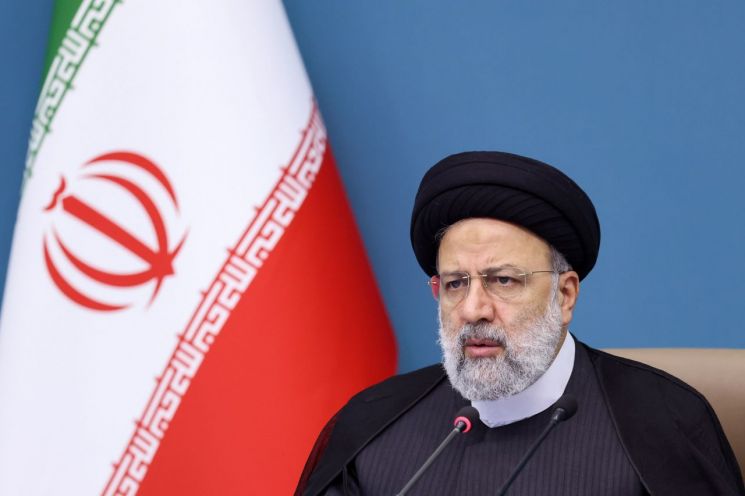 이란 대통령 '히잡 의문사' 유감 표명…"유족에 애도 표한다" 