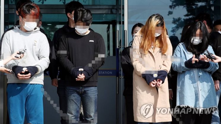 지적장애인 살해 후 암매장한 주범 2명에 징역 20~30년 선고