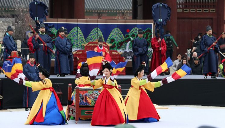 전국 수문장들 경복궁 집결…왕 알현한다