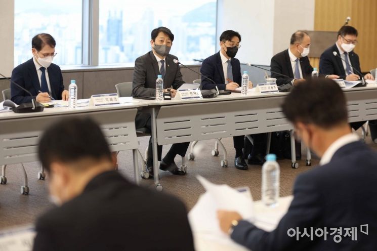 안덕근 산업통상자원부 통상교섭본부장이 6일 서울 강남구 한국무역협회에서 열린 제2차 수출상황 점검회의에서 발언하고 있다. /문호남 기자 munonam@