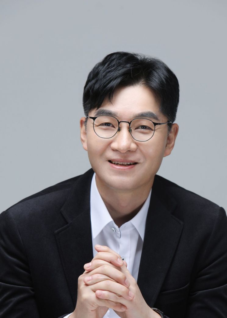 한덕현 교수. 사진제공=한빛비즈