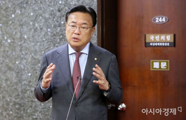 與 '이준석 리스크' 사실상 해소…몸푸는 당권주자들