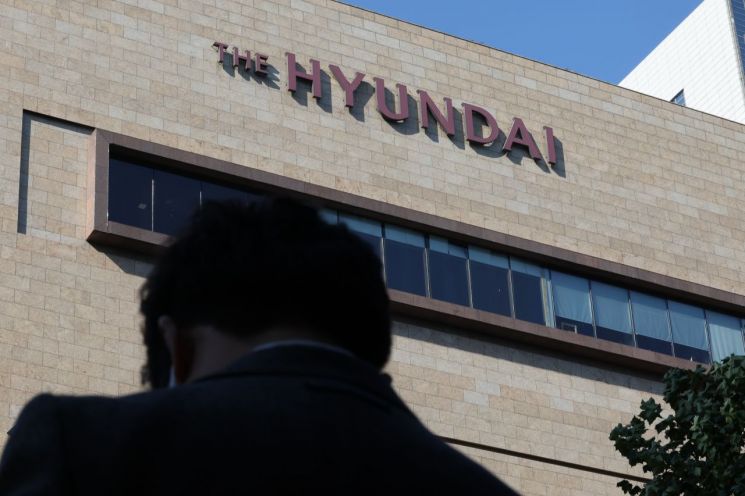 [인적분할 재상장 논란]①OCI·동국제강 지주사 전환 예고…주총 '전운'