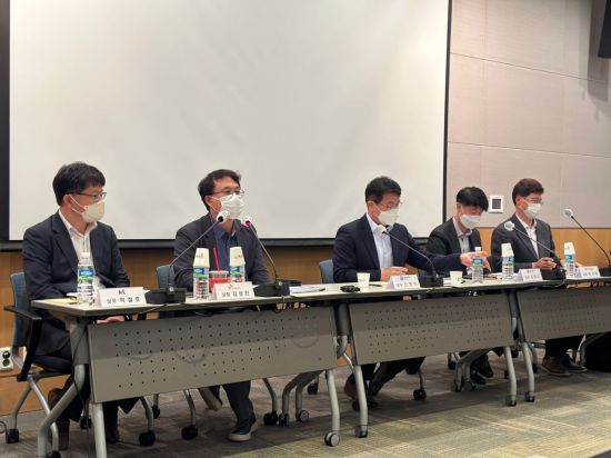 유튜브, 망 이용대가 부담…계산해 보니 "광고수익 0.17~0.25% 수준"