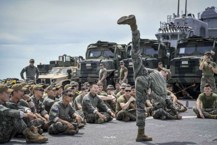 [양낙규의 Defence photo]해병대 참여한 카만닥훈련은