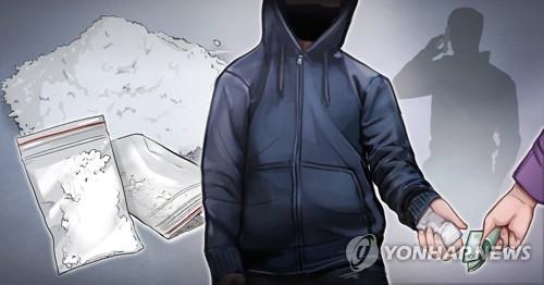 올해 들어 8월까지 적발된 마약의 양은 300kg으로 지난해보다 적지만, 필로폰을 한 번에 1kg 이상 들여오다 적발된 건수는 이미 지난해를 앞질렀다. 사진=연합뉴스