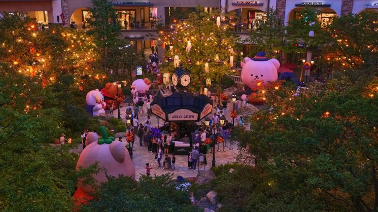 "핼러윈에 진심" 백화점·아웃렛·호텔서 가족과 가볍게 즐겨볼까