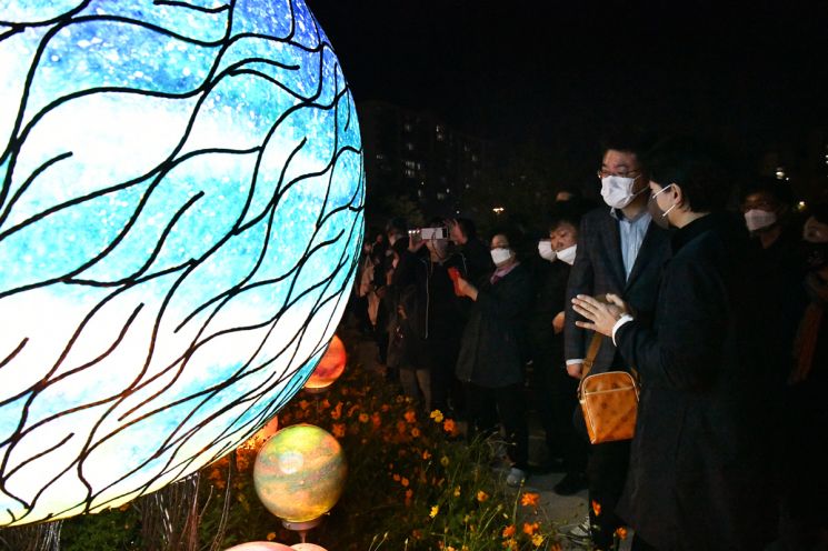 [포토]오승록 노원구청장 ‘2022년 노원 달빛산책’ 점등식 참석   