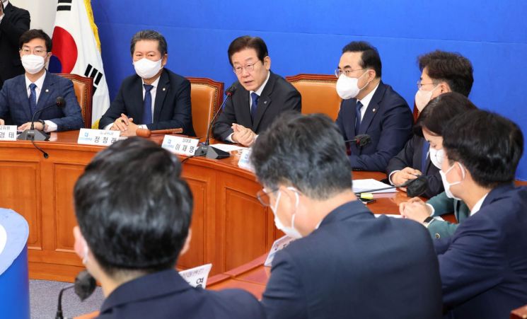 野 "김범수 의장, 국감 증인 채택돼야…與, 김건희 여사 때문에 반대하나?"