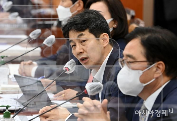 윤건영 "文정부, 대공 수사 이래라저래라 한 적 없다"