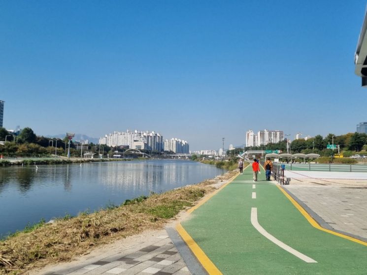 [내집 로드] 서울 중랑구 1000세대 단지 '리버센SKVIEW롯데캐슬'…"좋긴한데 너무 비싸네"