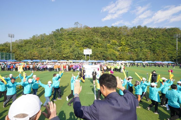 [포토] 김태우 강서구청장, 제77주년 경찰의 날 행사 참석 경찰관 노고 격려