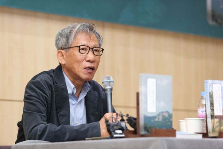 유홍준 “靑 개방 준비 미흡 아쉬워…세계적 건축가 대전 열었으면”