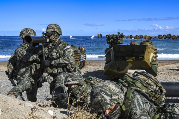 [양낙규의 Defence photo]4년만에 공개된 해병대 상륙훈련