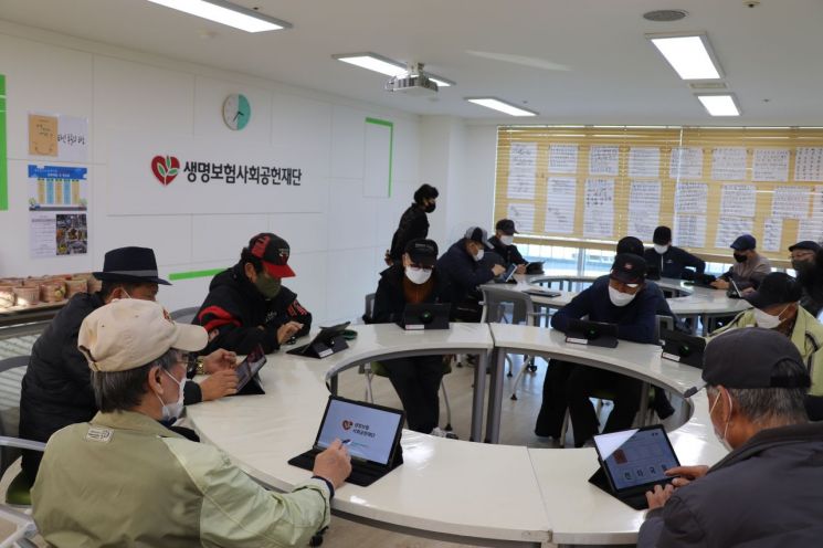 [르포]90세 할아버지도 빠진 '이것'…치매 예방 돕는다 