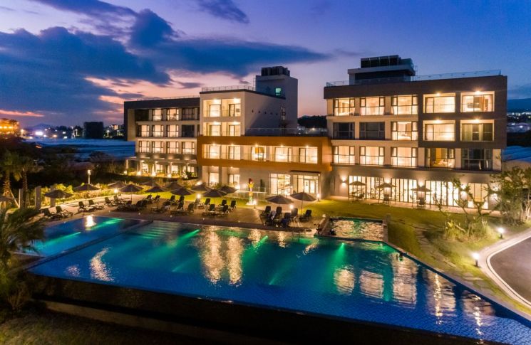 컴퍼니합, 제주 호캉스 제안…‘더 그랜드 섬오름’ 패키지 출시