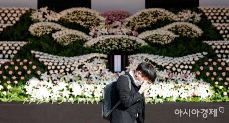 [함께 이겨냅시다]"출근길 꽉 찬 지하철 무서워"…'집단 트라우마'에 빠진 대한민국