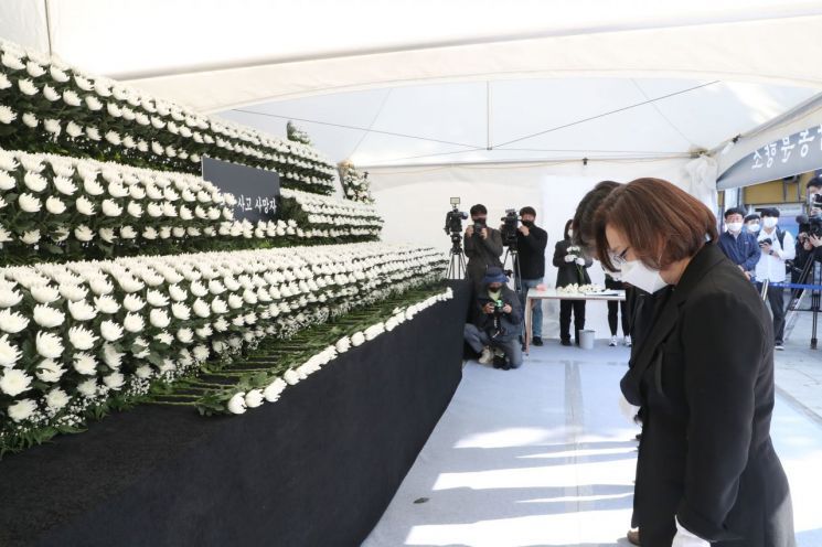 박희영 용산구청장 "참사 송구...사전 대응 미흡한 부분 없었는지 확인하겠다"