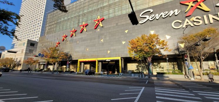 코엑스 서문부설 주차장 입구