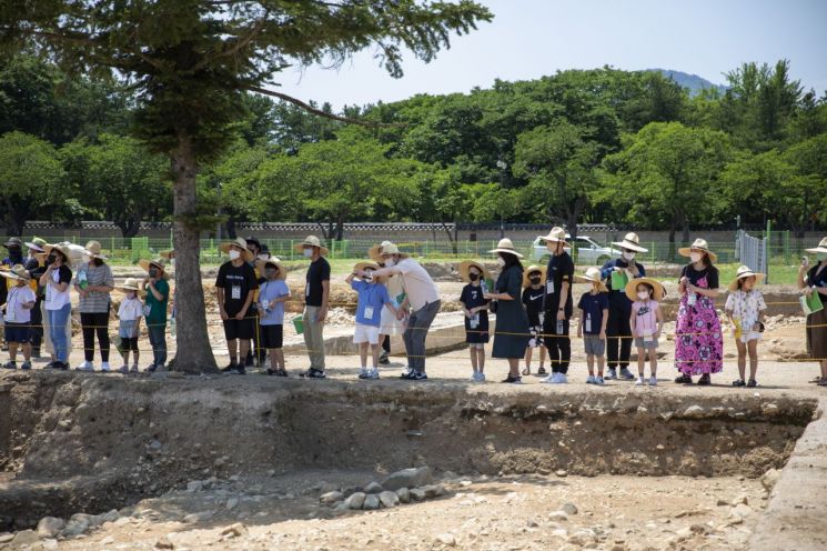 경주 쪽샘 유적 발굴 성과 현장 공개