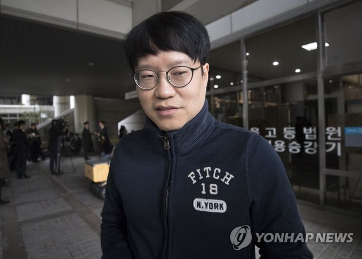 "한국 떠나야겠다…이재명은 슈퍼대통령" 윤서인, 출구조사에 탄식