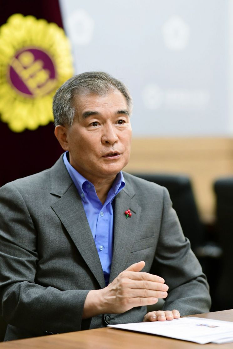 서울시립대 ‘반값 등록금’ 시행후 학교 순위 500위권→800위권 ↓...왜?