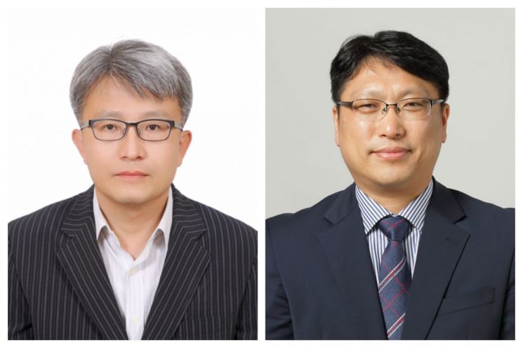 UNIST 에너지화학공학과 최윤석 교수(왼쪽), 임한권 교수.