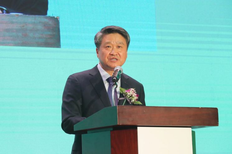 15일 안산에서 열린 중소벤처기업연수원 개원 40주년 행사에서 김학도 이사장이 발언하고 있다.