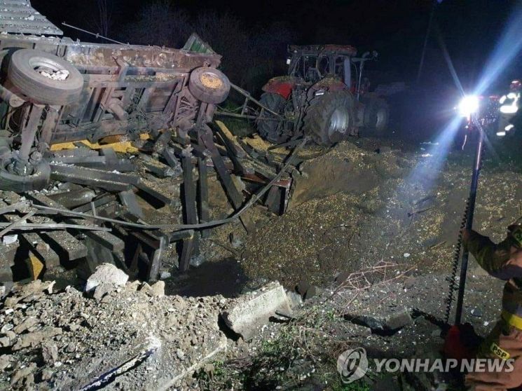 미사일 낙하한 폴란드 동부마을(사진=연합뉴스)