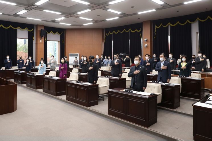 오세철 서초구의회 의장 “민생에 대해 치열하게 고민해야”
