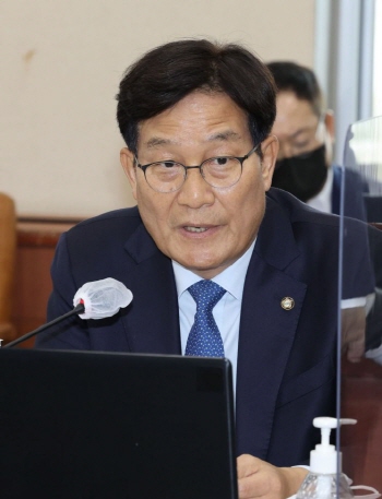 野 신동근 "금투세 유예 반대…당론 되기 전까지 번복 없어"