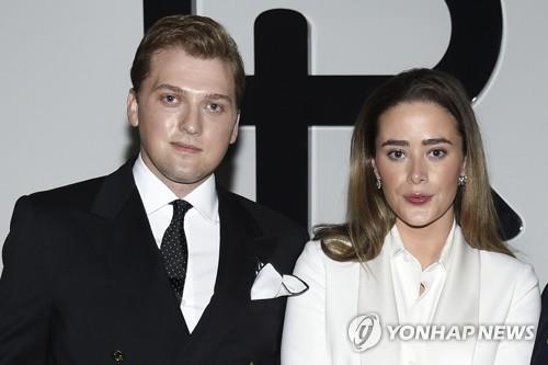 바이든 손녀, 백악관에서 백년가약