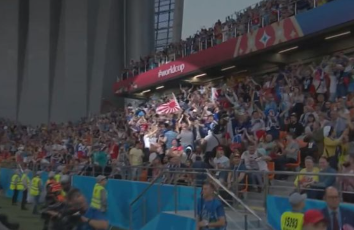 2018년 러시아 월드컵 당시 욱일기를 들고 응원하는 모습. 사진=서경덕 교수 제공