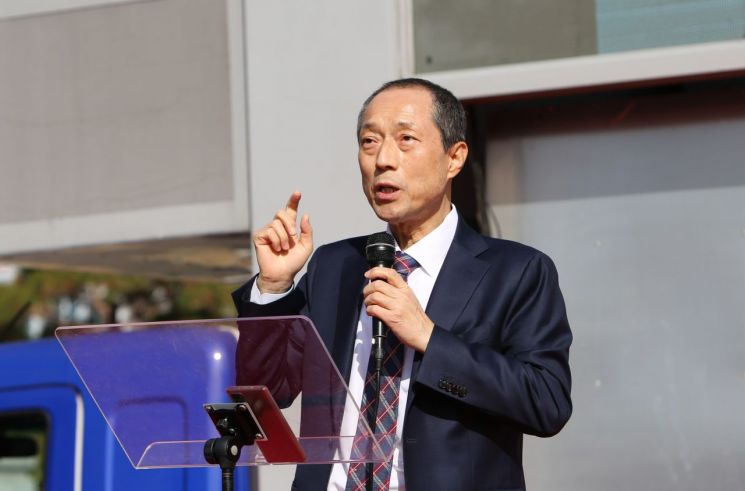 2022 개정 초중등학교 교육과정 시안의 문제점을 지적하는 길원평 한동대 석좌교수. / 이세령 기자 ryeong@