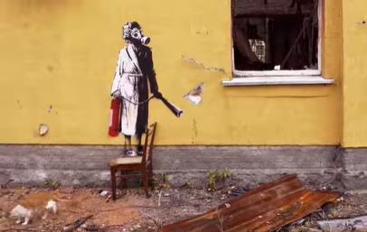 우크라이나 뱅크시 벽화도 위험하다…도난 시도 적발 