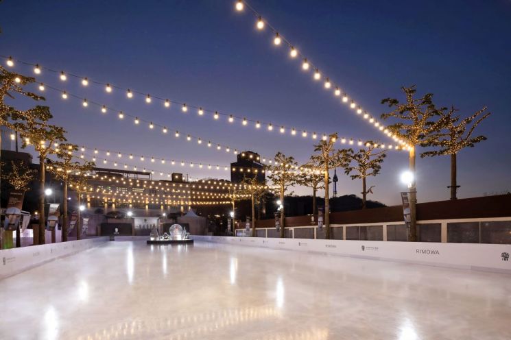 반얀트리 서울, 오아시스 아이스링크 개장