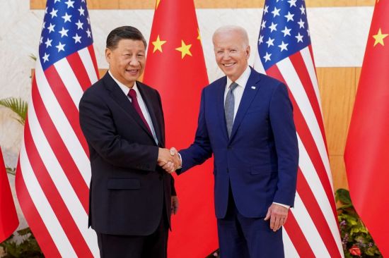 조 바이든 미국 대통령(오른쪽)과 시진핑 중국 국가 주석(왼쪽). [이미지출처=연합뉴스]