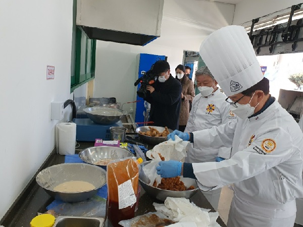 제이에스물산, ‘치킨덕킹’ 브랜드 8일 론칭…다양한 튀김 오리 메뉴 선보여