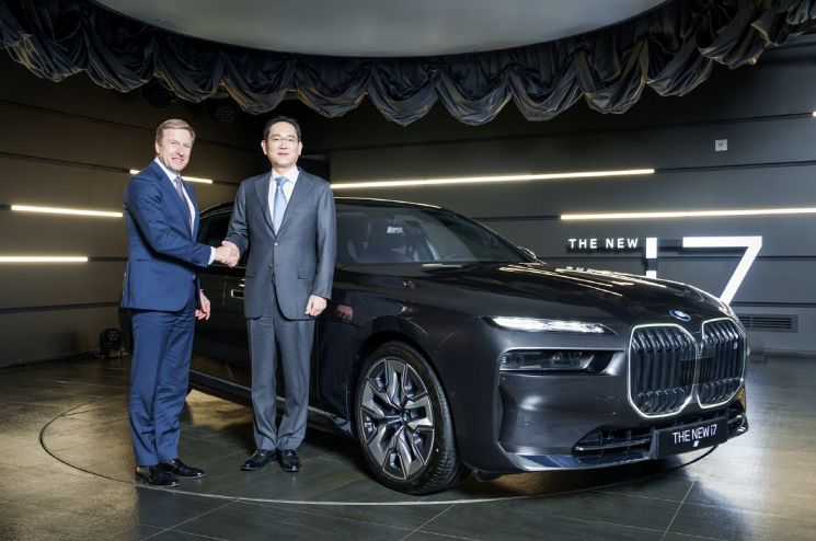 이재용과 인연깊은 BMW 회장…CES서 삼성 전장기술에 '박수'(종합)