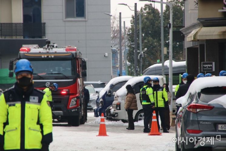 19일 오전 11시31분쯤 광주광역시 서구 치평동 6층 규모 빌딩에서 붕괴 의심 신고가 접수됐다.