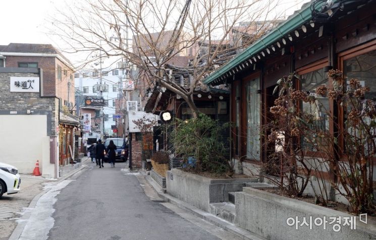 [하루만보]과거와 현재를 모두 품은 대학로…혜화역