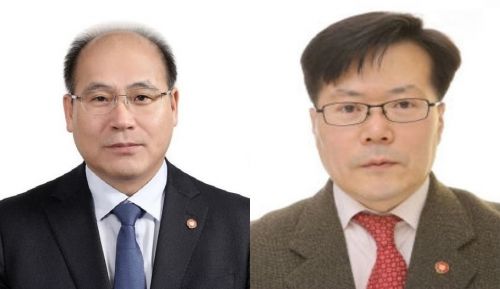 현재룡 국민건강보험공단 신임 기획상임이사(왼쪽)와 홍영삼 신임 장기요양상임이사 (사진=국민건강보험공단 제공)