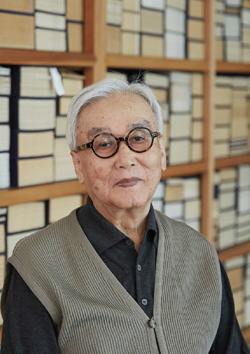 Portrait of Suh Se Ok in his studio, 2018. Photo by Joo Yeon Lee. 사진제공 = 리만머핀