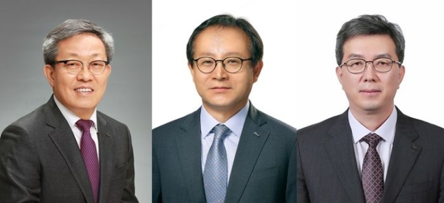 (왼쪽부터)정탁 포스코인터내셔널 부회장, 정기섭 포스코홀딩스 경영전략팀장, 김준형 포스코케미칼 사장. 사진=포스코그룹 제공
