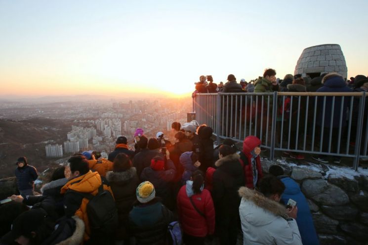 성동구 응봉산 ·마포구 하늘공원서 해맞이 축제 연다